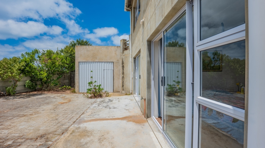 3 Bedroom Property for Sale in Struisbaai Western Cape